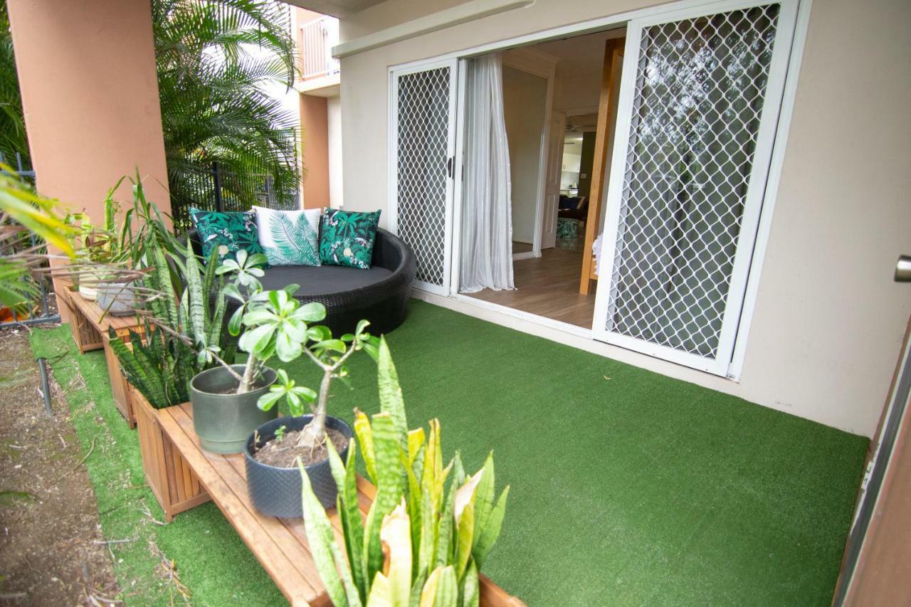 66 Martyn Street Cairns Exterior photo