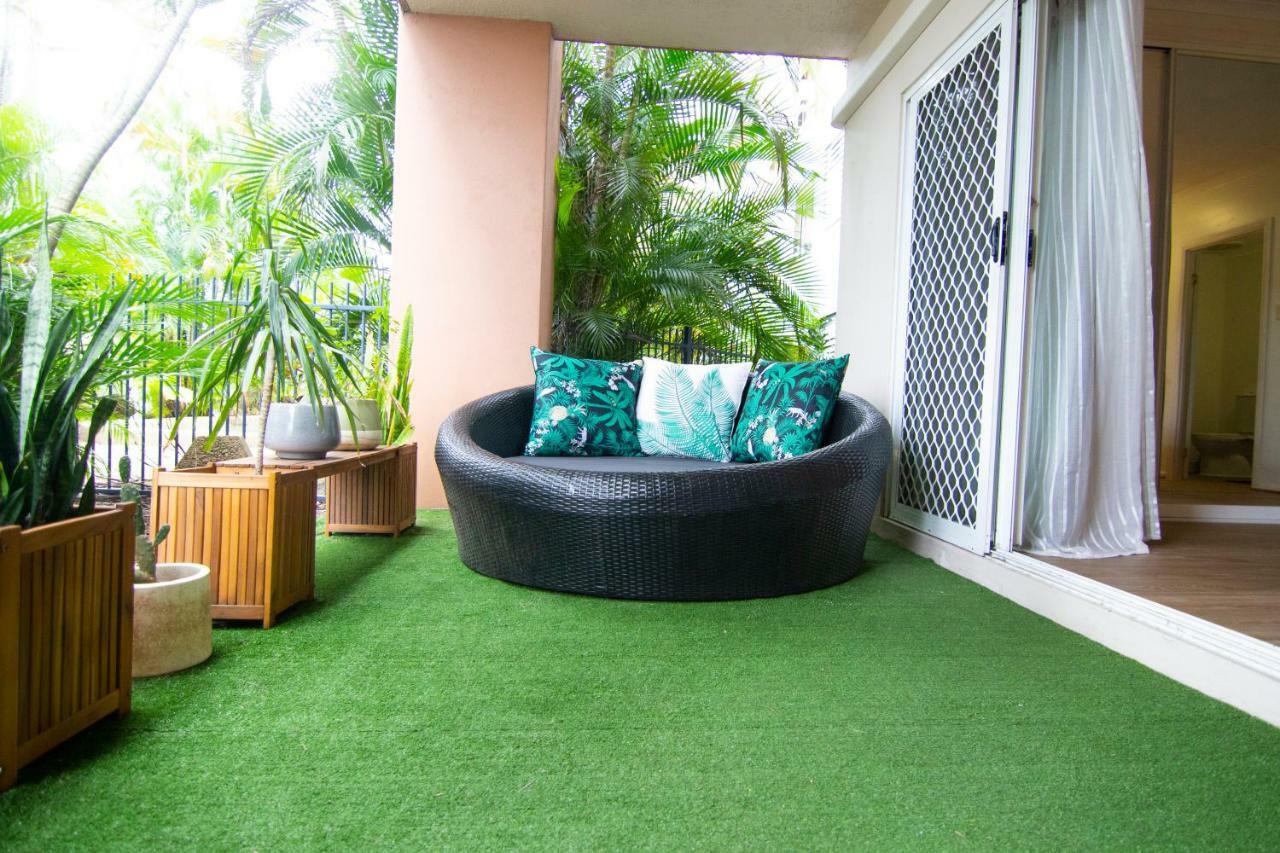 66 Martyn Street Cairns Exterior photo